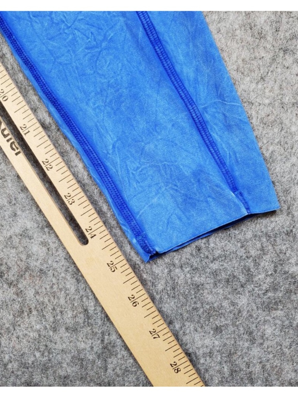 Lululemon Size 6 Blue Wash Leggings - Picture 5 of 9